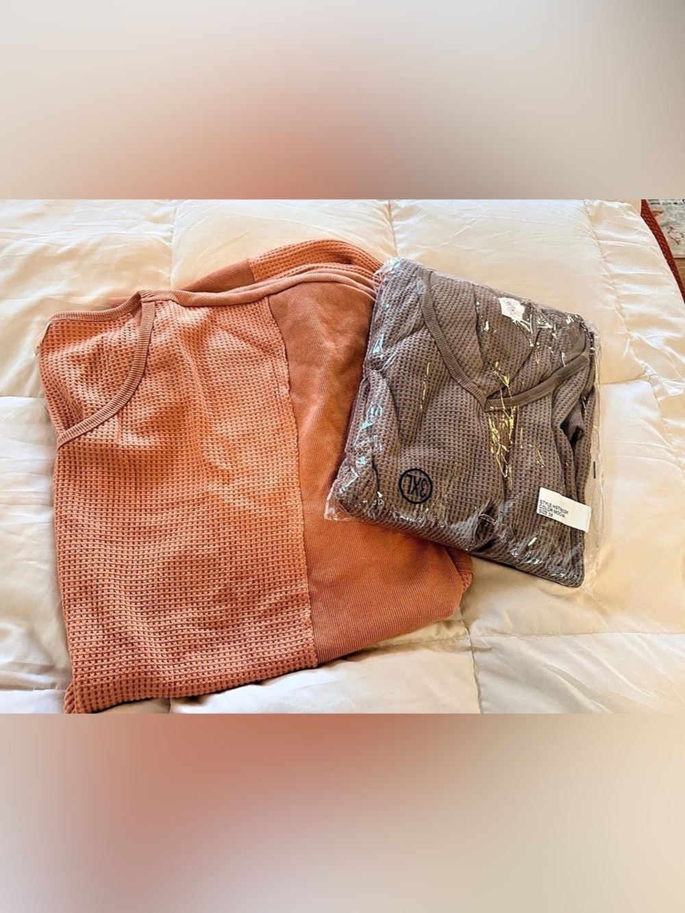 Like Love V-Neck Waffle Knit Sweater Set Of 2 Size 3X NWT peach & mocha colors